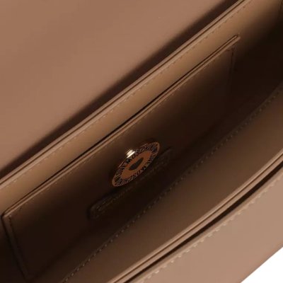 THE EASY CHIC SHOULDER BAG